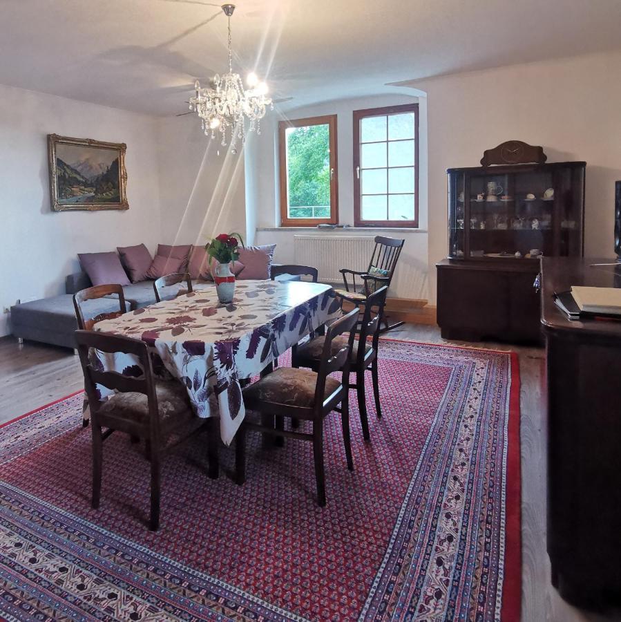 Ruhige Ferienwohnung Im Gutshaus Niederorschel Экстерьер фото