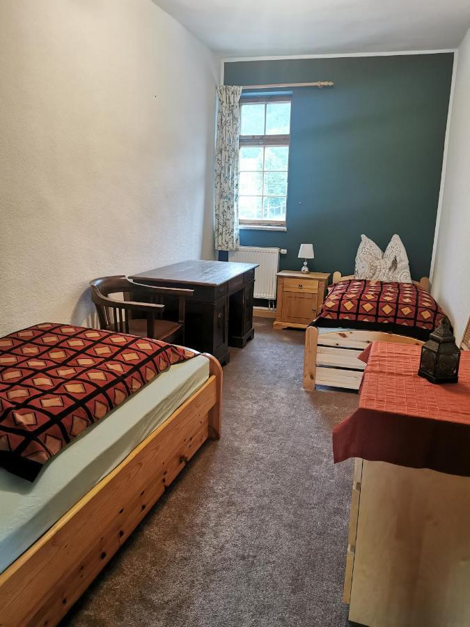 Ruhige Ferienwohnung Im Gutshaus Niederorschel Экстерьер фото